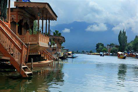 Kashmir Tour Package From Srinagar